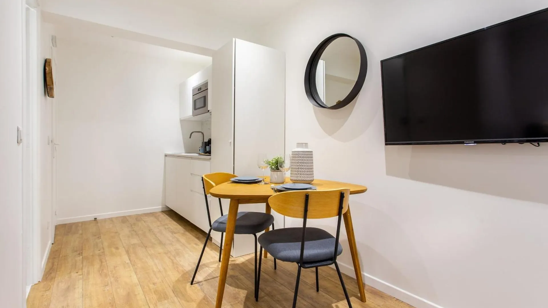 Apartment - Sacre Coeur Paris