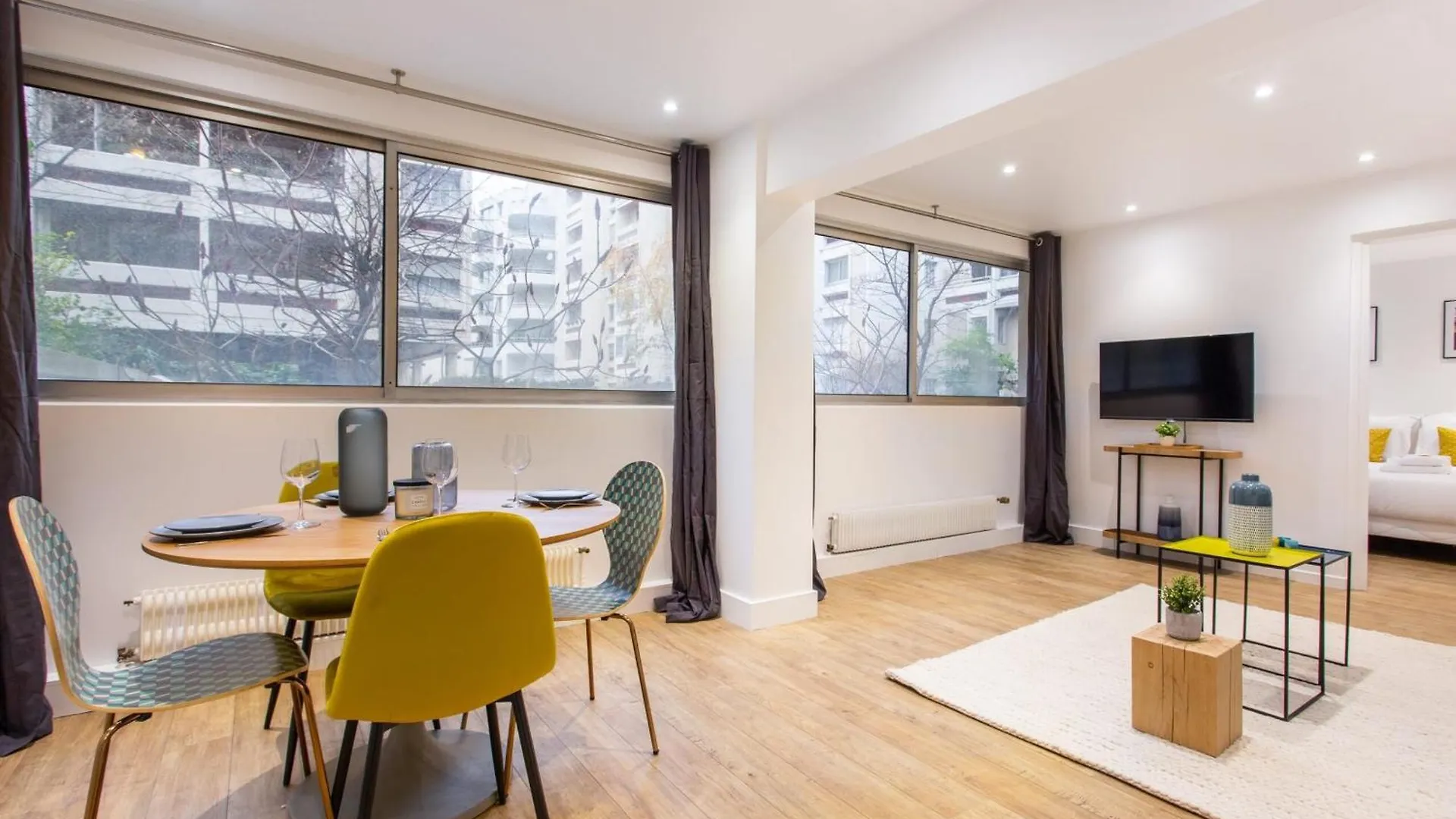 - Sacre Coeur Apartment